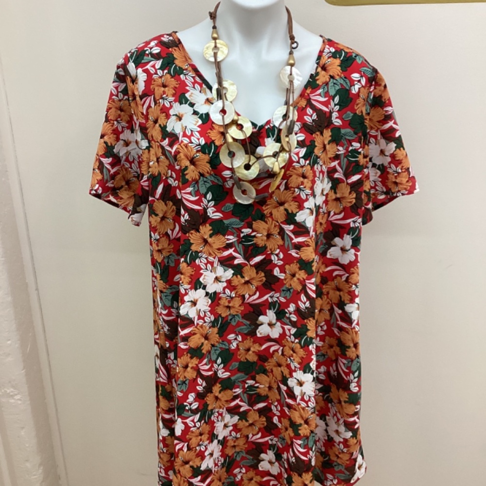 An island dream plus size dress - Picture 2 of 4